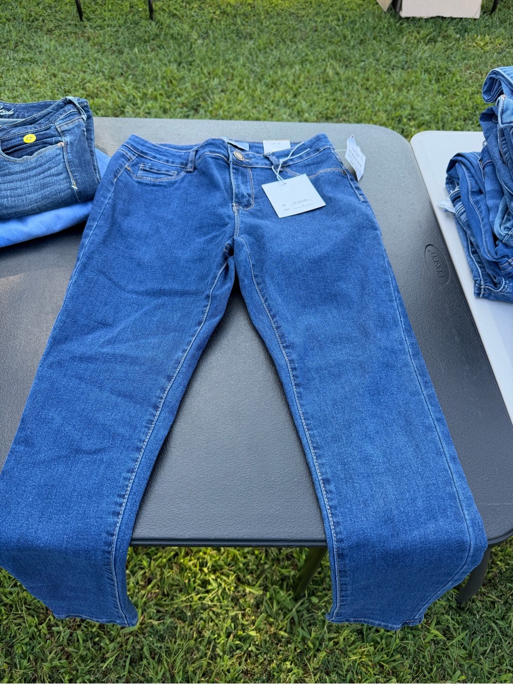 Classic Women's Blue Jeans - Unbranded